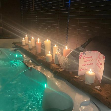 Love Space Sensory Spa & Relax Suite Santa Maria delle Mole Exteriér fotografie
